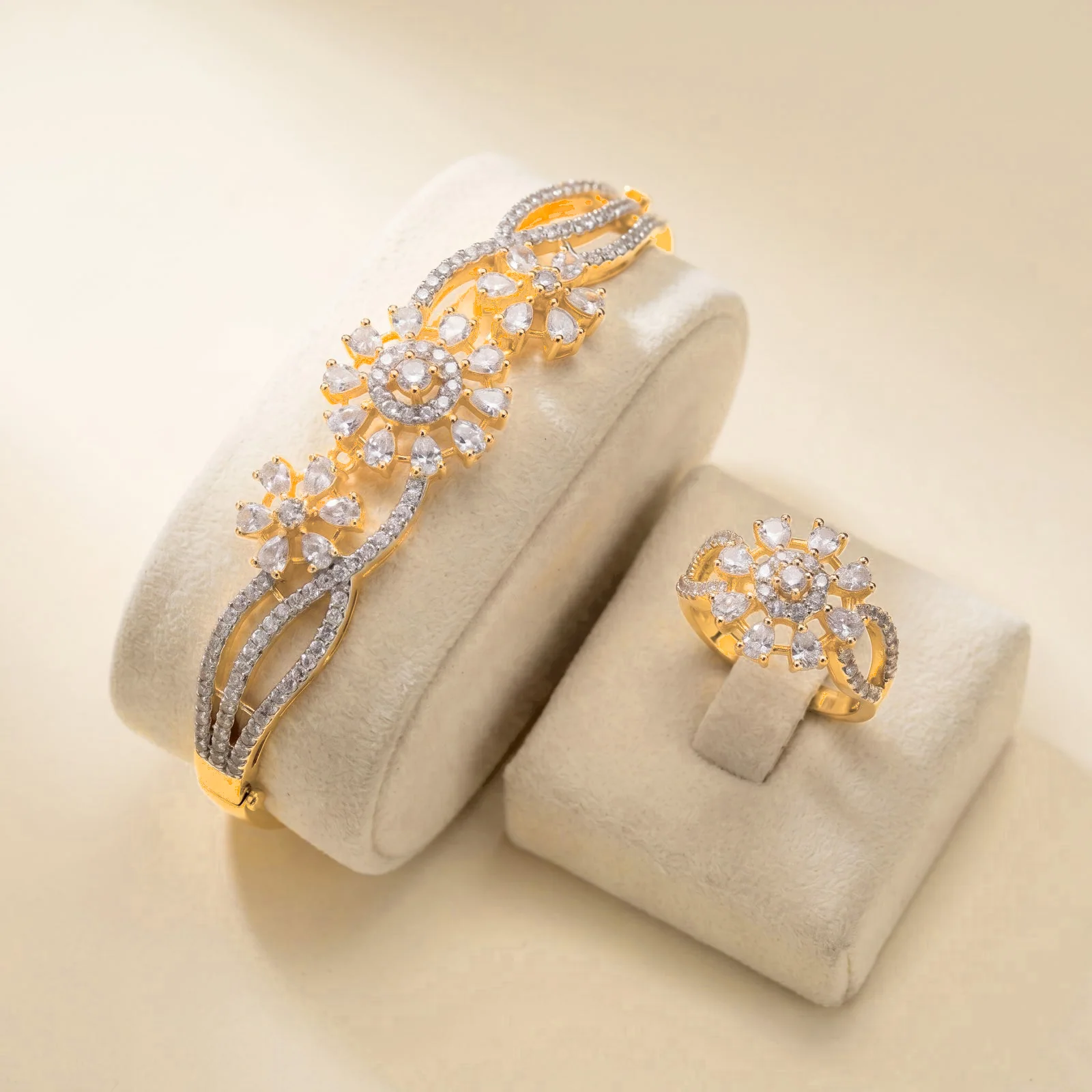 Pavé Bloom Set, view 2 — House of Mina